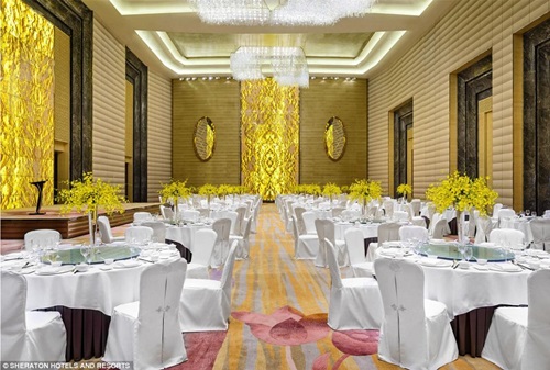 Cận cảnh siêu khách sạn hình bánh rán 12