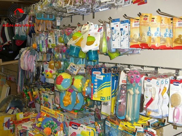 thiết kế shop quần áo trẻ em